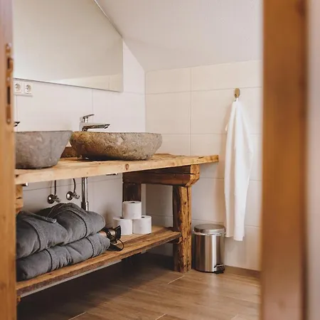 Molly By We Rent * Целль-ам-Зеє