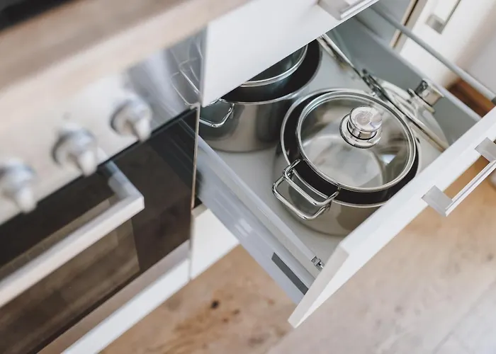 Molly By We Rent زيل أم سي